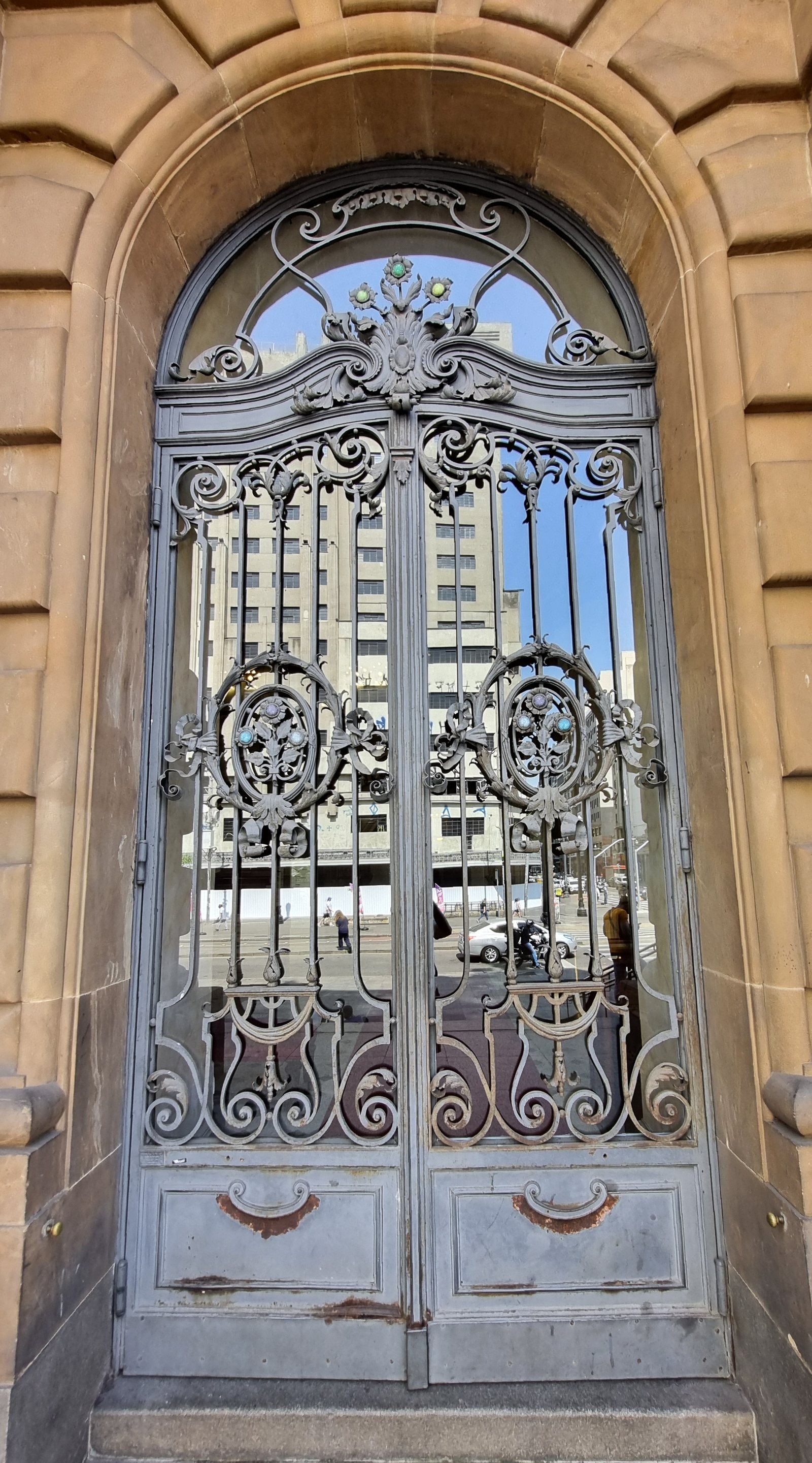 Portão de ferro do Theatro Municipal de São Paulo